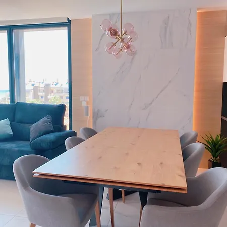 Exclusivo Atico De Lujo En La Playa - Holavivienda Inmobiliaria *