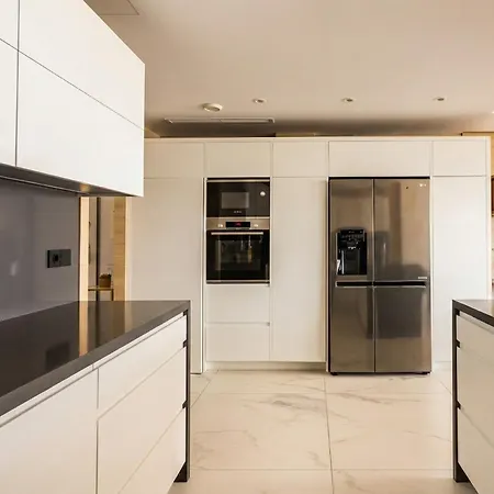 Apartamento Holavivienda - ático Boutique De Lujo En La Playa